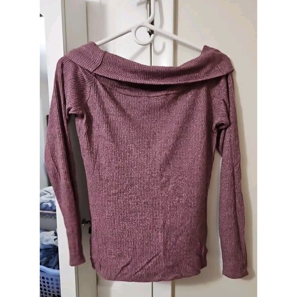 Express One Eleven Purple Pink Soft Off The Shoulder Lightweight Sweater Large - Picture 3 of 4